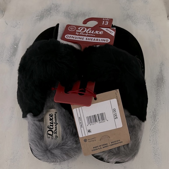 Dluxe by Dearfoams. Kids size 13. NWT. Never worn. Slip ons. - Picture 1 of 6